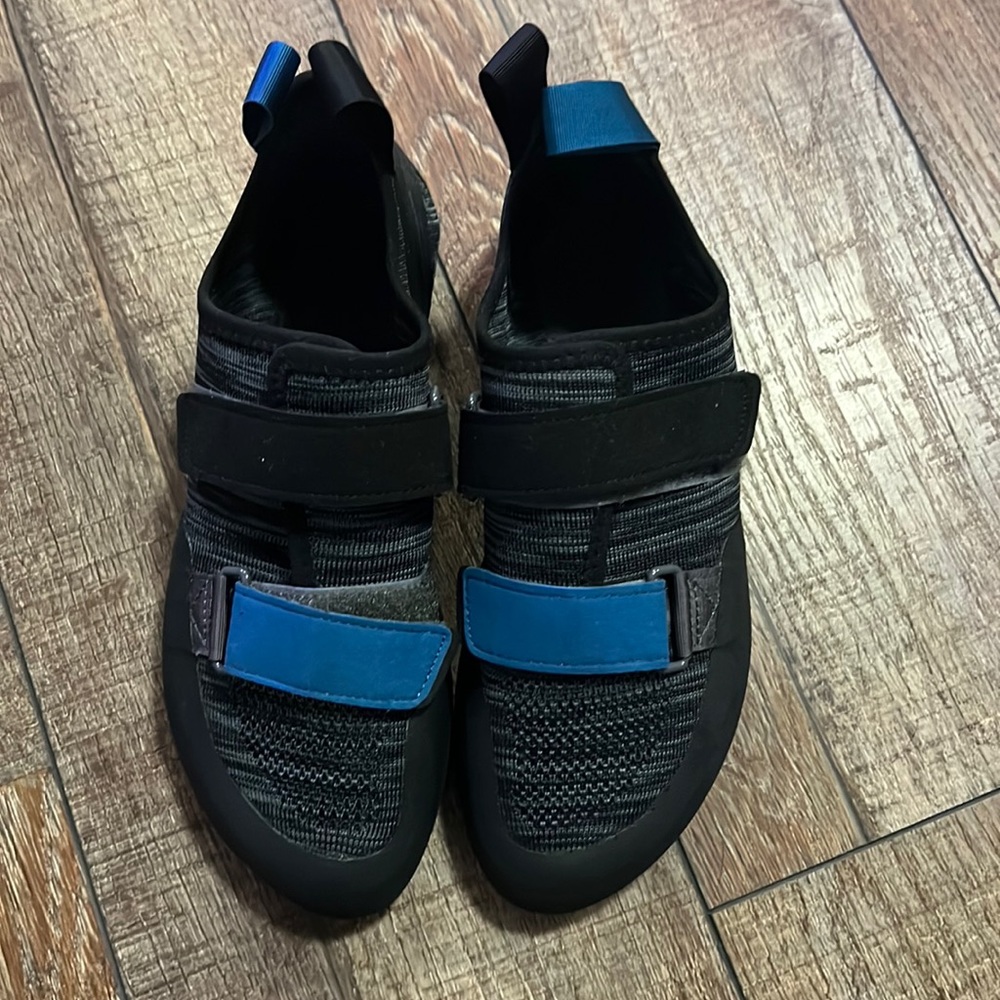 Black diamond rock climbing shoes Size 8 1/2